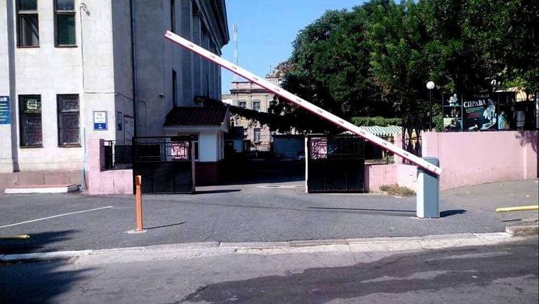 Безопасность. Двор в надёжных руках. Безопасность. Двор в надёжных руках.