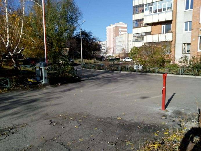 Тщательно выполненная работа по установке шлагбаума Тщательно выполненная работа по установке шлагбаума